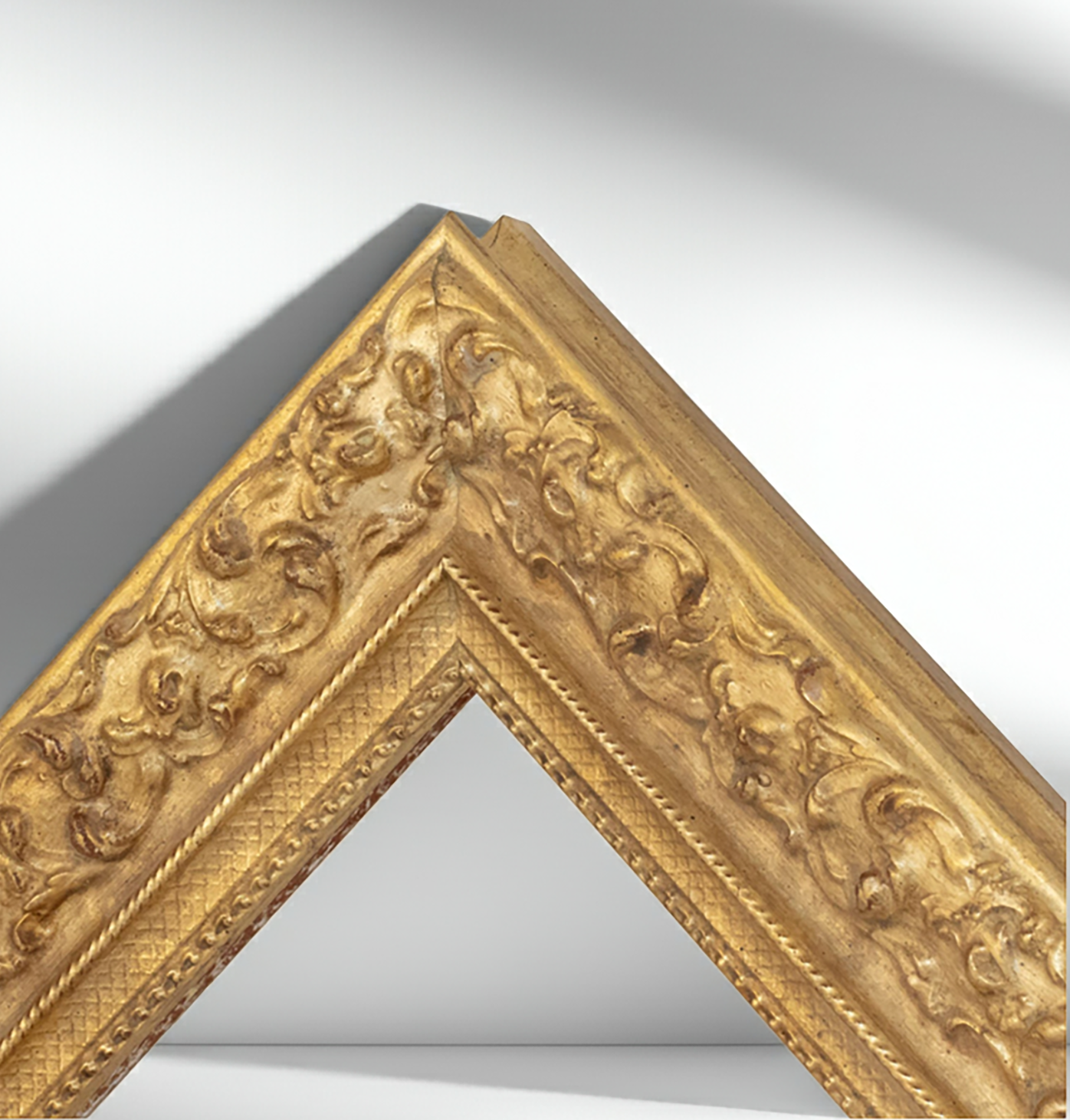 Cadre d'or en bois sur mesure 4497.010